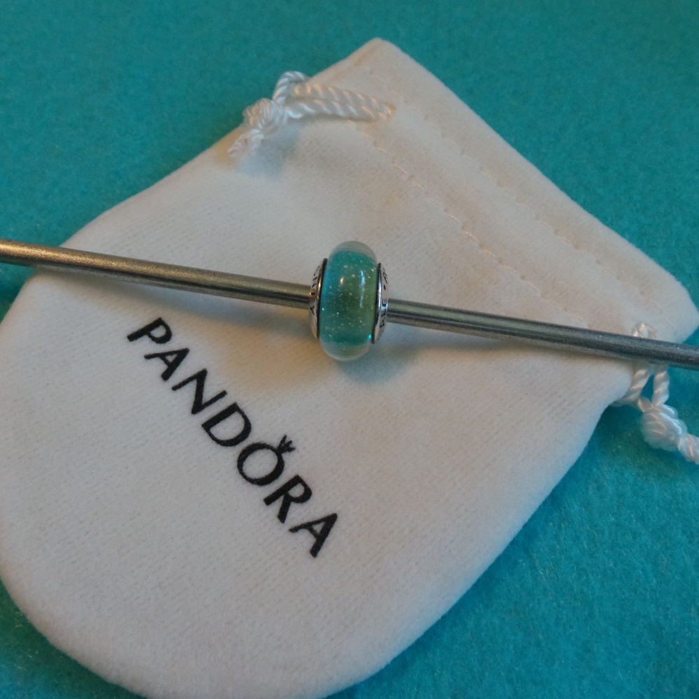 Pandora Disney Princess Ariel Aqua Glow Murano